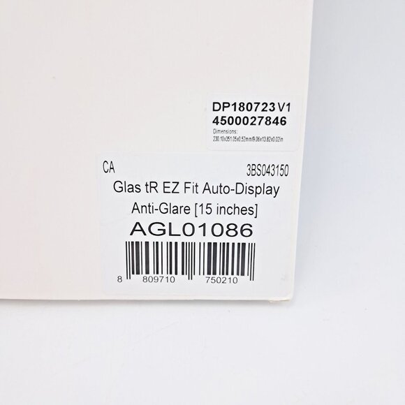 Tesla Model Y GLAStR EZ FIT Display Console Glass-Tempered-Anti-Glare-Spigen - Picture 2 of 9